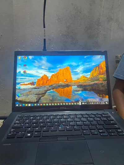 Dell latitude 7480 i5/6th  8/128 SSD