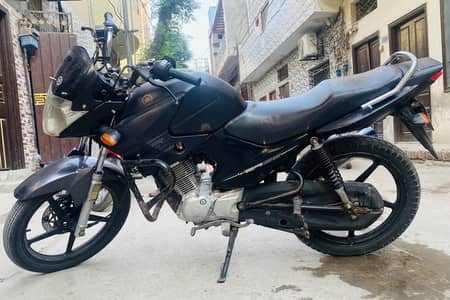 Yamah YBR 2015 model