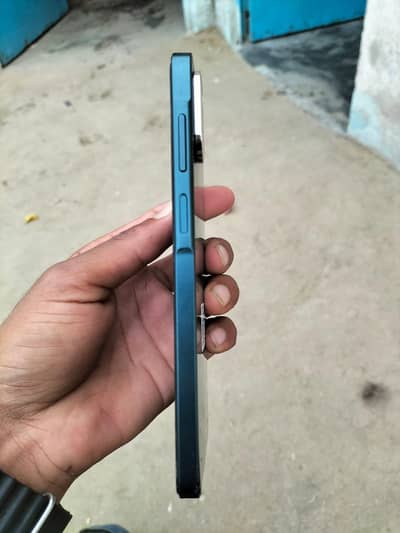 6GB Ram 128 gb memory 10 by 10 all ok use 3 months 03084131136