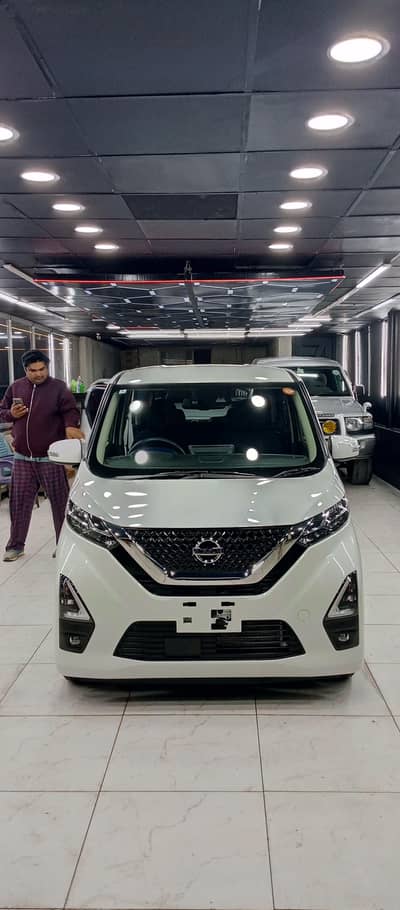 Nissan dayz highway star s package x pro pilot