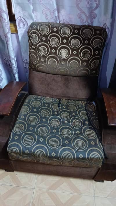 sofa set used . .