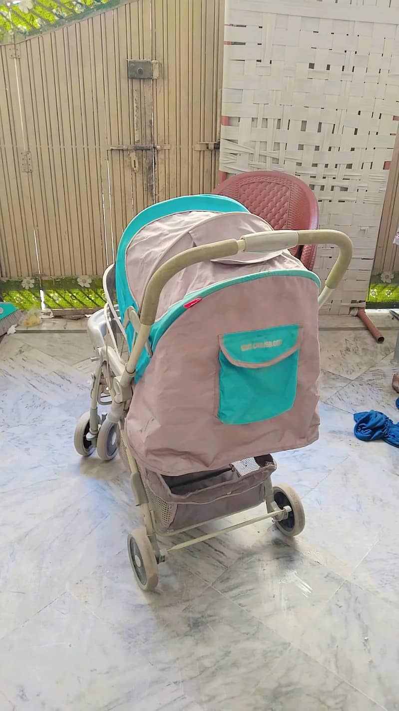 prams good condition 4