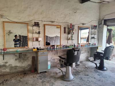3 SEETER SALOON POiNT FOR  SALE