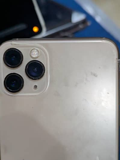 iPhone 11 Pro Max (Dead / Not Turning On) – For Parts Only
