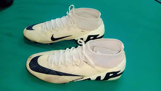 original football shoes Airzom Nike mercurial Adidas predator puma