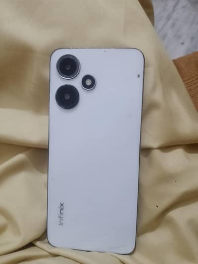 Infinix hot 30 play minor scratch  Whatsapp 03405337439 03405337439