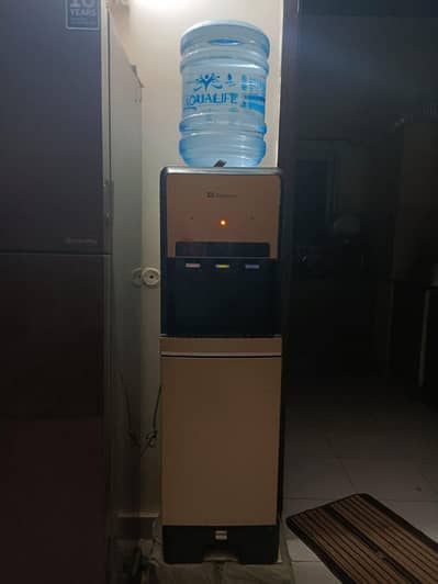Dawlance WD-1060 water dispenser