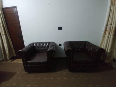 7 seater sofa set on urgent sale