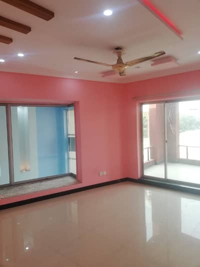 8 Marla House For Sale In Sector B Bahria Town Lahore