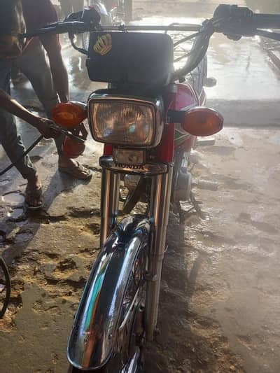 I am selling my Honda 125 no fault 1st owner cplc clear