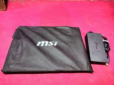 msi Raider 18 HX AI 18” 120Hz UHD+ Gaming Laptop: Intel Core U9-285HX