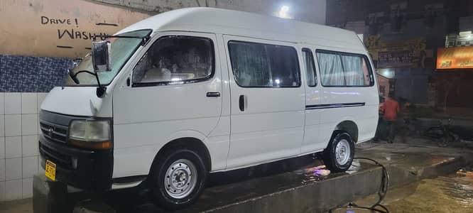 toyota hieace 9t. good conditon