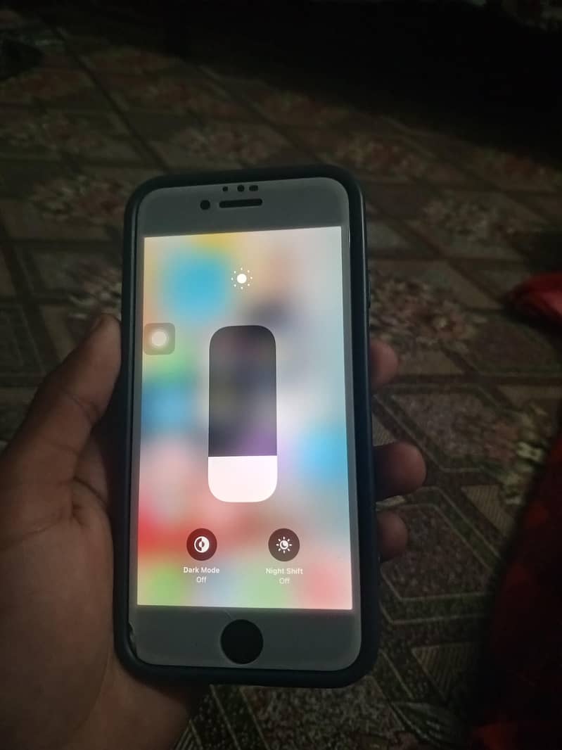Iphone 7 10/10 condition 3