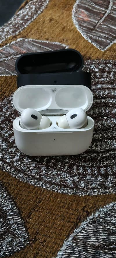 apple airpods 2nd generation 100℅ original iPhone