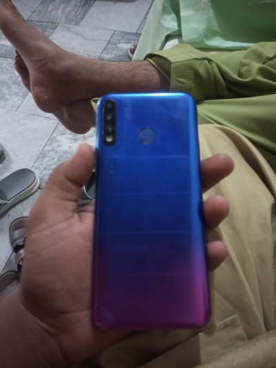 Tecno spark 4         3/32  exchange posibal