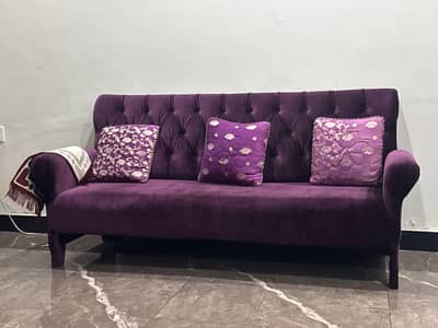 Very nice sofa confortable and new