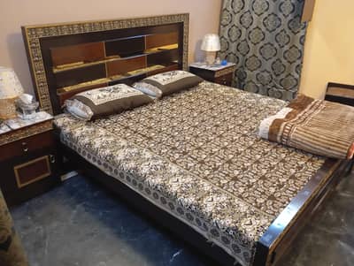 Bed King/Side table & Dressing