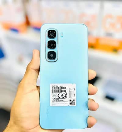 display fingerprint  ma hai. . . . . . . 8/128 ma hai  complete box hai