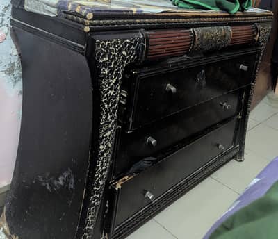 console and divider
