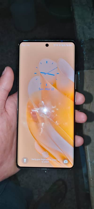 only serious buyer hi rabta karay  condition 10 by 7 ha