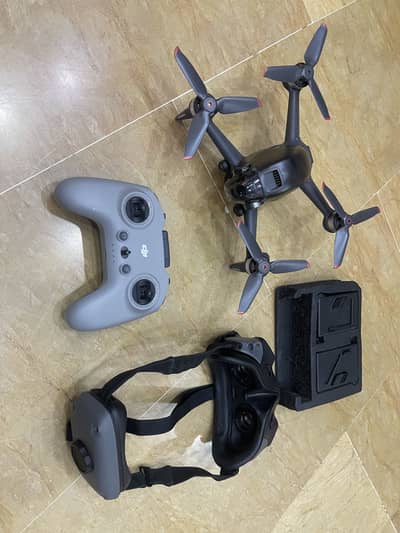 DJI FPV Drone Combo – Like New – 4K Camera – With Goggles & Controller