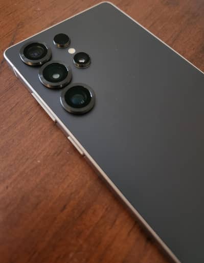 s25 ultra black titanium