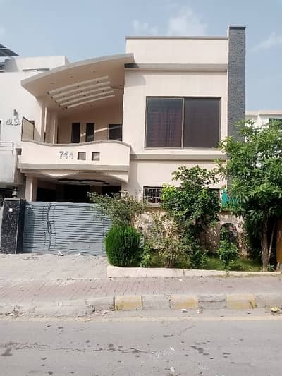 5 marla double unit house for sale