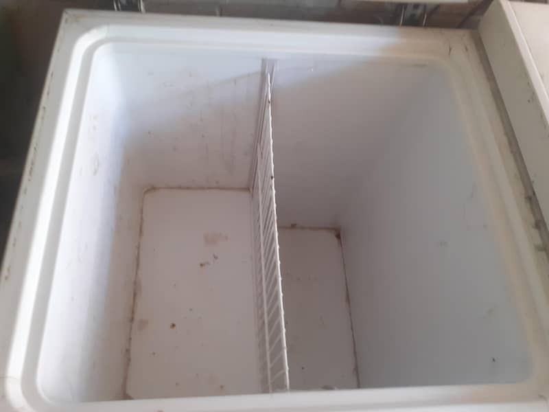 waves deep freezer 1