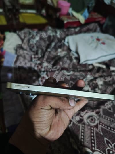 10 Bata 10 condition all ok phone 6gb ram 128 GB storage