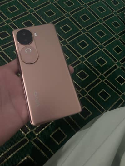 vivo v40e
