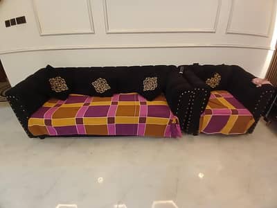 6 Seet Sofa Good Condition