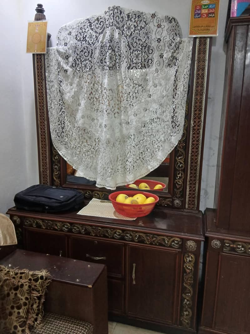Dressing Table 2