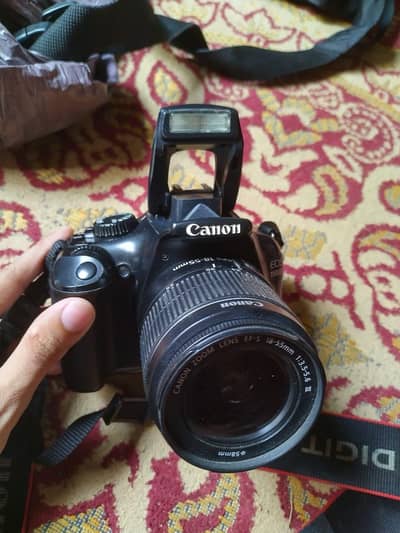 canon DSLR 1100D