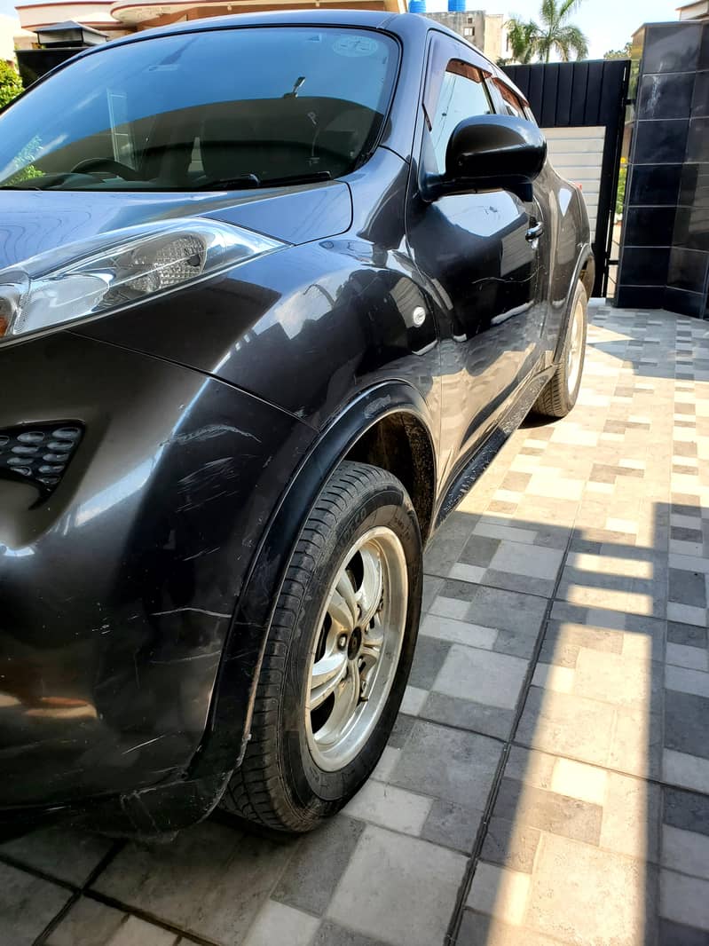 Nissan juke 2011 model 4