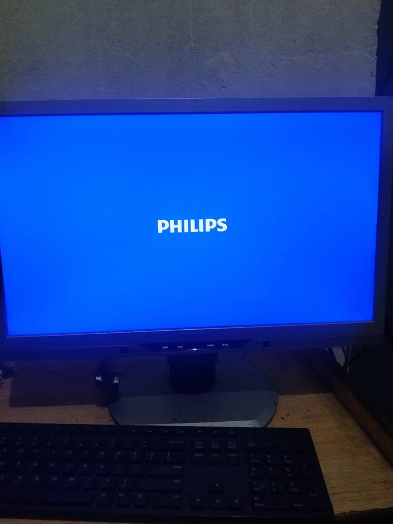 core i5 4 genretion 8 gb ram 14