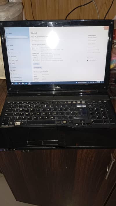 Fujitsu lifebook AH532