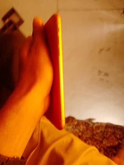 iPhone XR 64gb 79 battery health service all ok ha