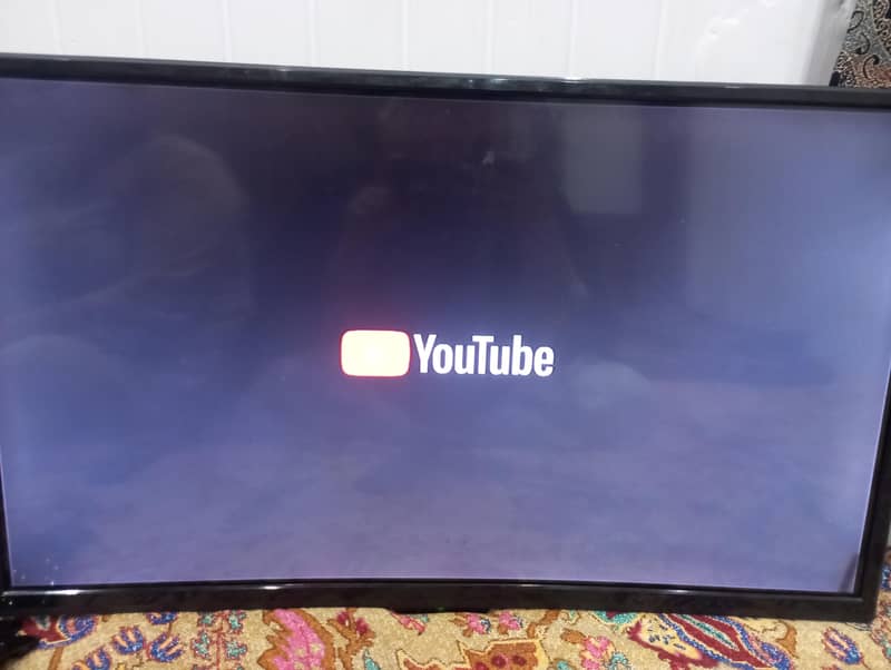 TV WITH ANDROID BOX 3