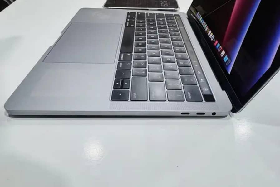 macbook pro 2017 1