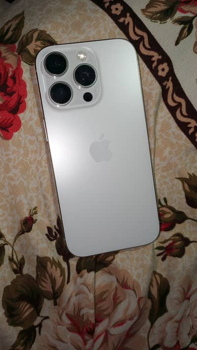 Apple iPhone 16 Pro