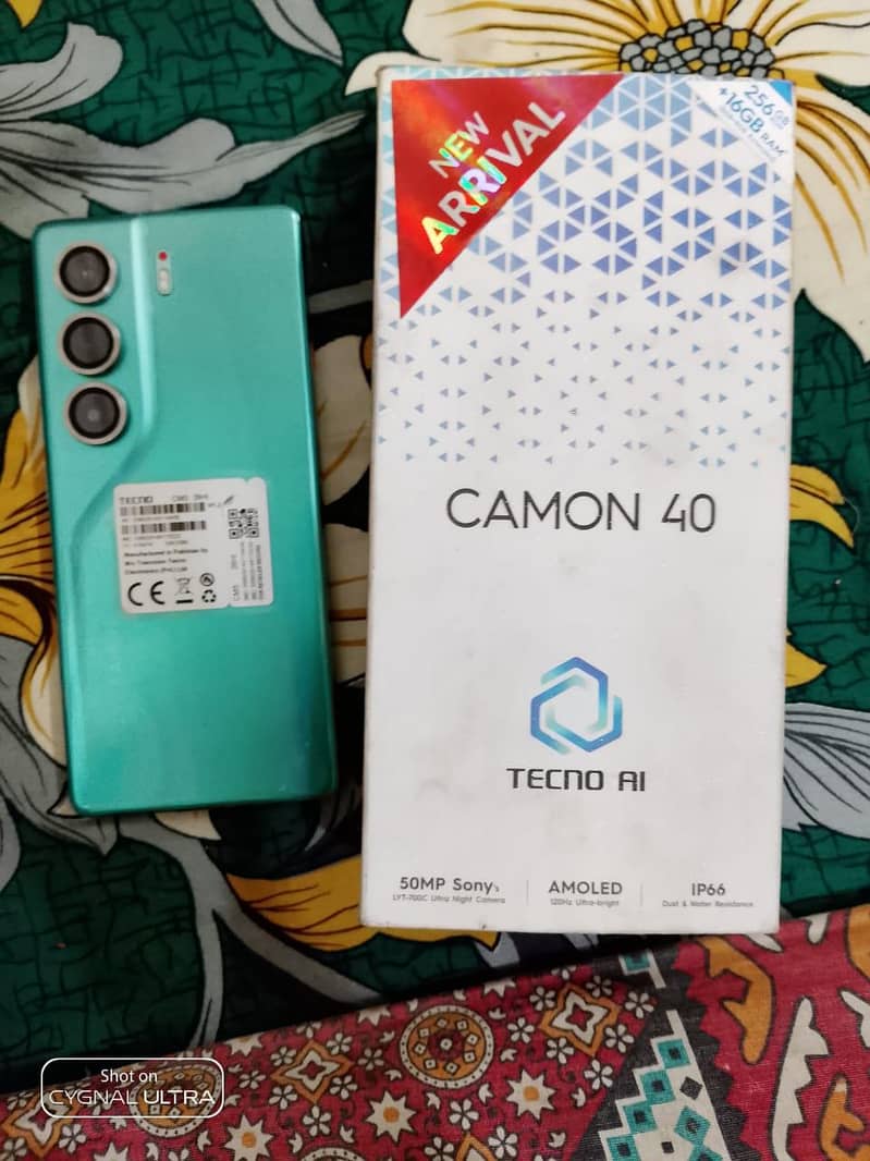 Camon 40 8/256 0