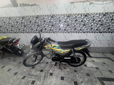  Honda CD 70 Dream (Grey) – Excellent Condition
