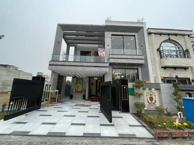 BRAND NEW HOUSE SUPPER HOT LOCATION IN C BLOCK NEAR JAMIA MASJID AVAILABLE FOR SALE IN BAHRIA ORCHARD