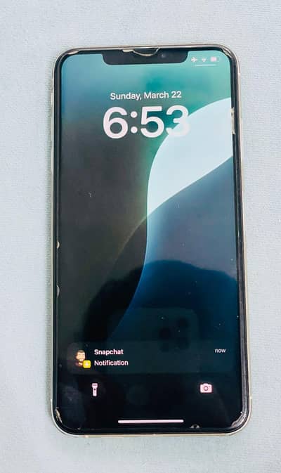 iphone xs max in very good condition
