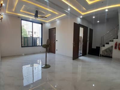BRAND NEW HOUSE 5 MARLA AVAILABLE FOR RENT IN BAHRIA ORCHARD LAHORE