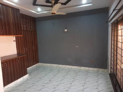 2nd Floor Flat in johar Town near LDA OFFICE prime location only FOR JOB HOLDERS