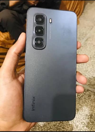 Infinix hot 50 pro 8+8/128