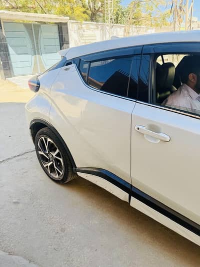 TOYOTA CHR 2017 G-led