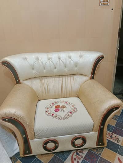 3+2+1 Seater sofa in good condition
