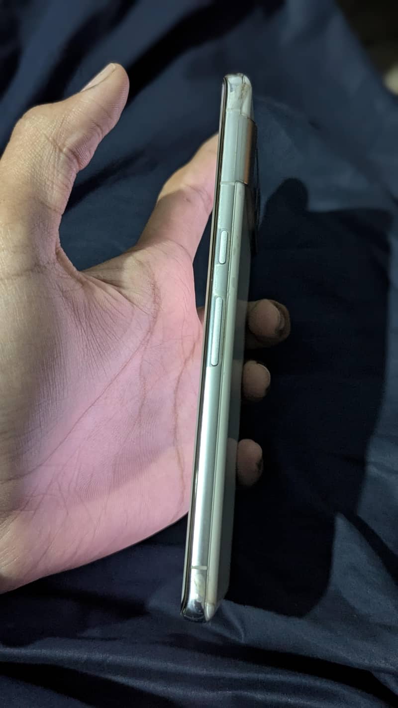 GOOGLE PIXEL 7 PRO 4